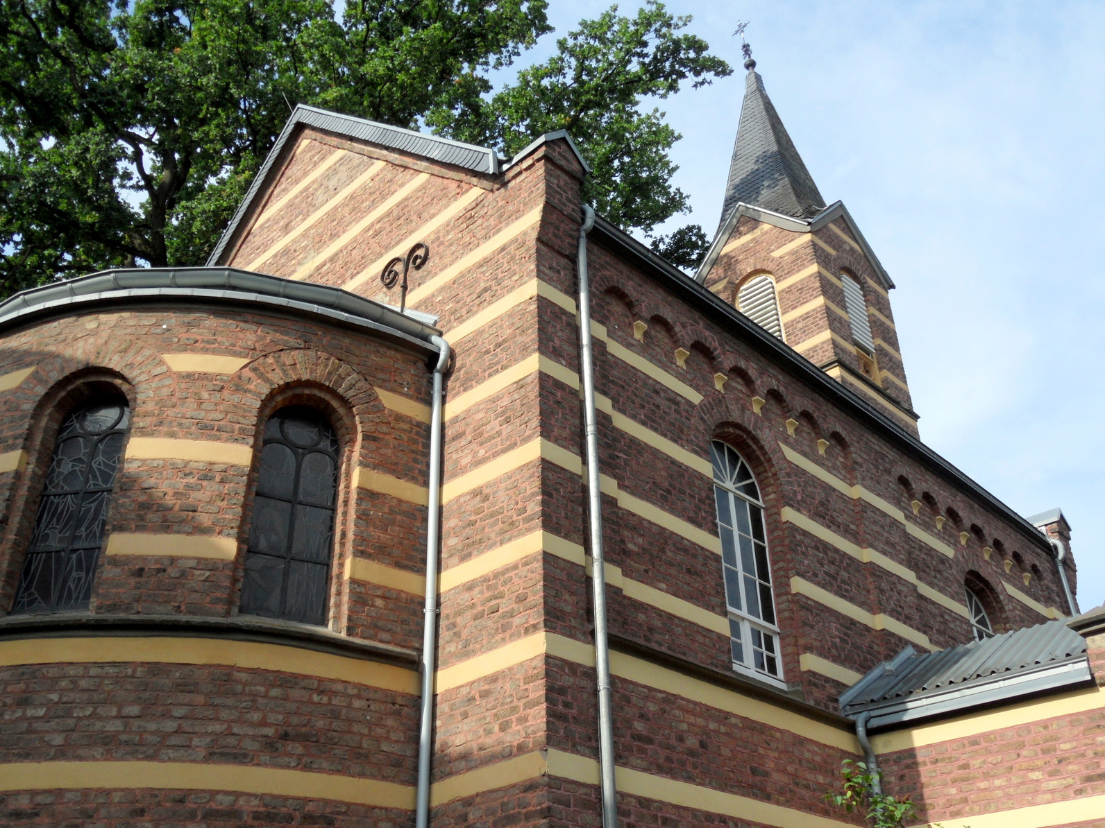 Alte evangelische Kirche Bornheim; Privatdetektei Bornheim, Wirtschaftsdetektiv Bornheim, Privatermittler Bornheim